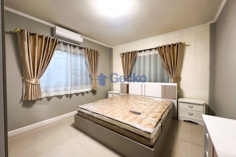 Casa de 4 dormitorios en Pattaya, Tailandia № 209374 - foto 18