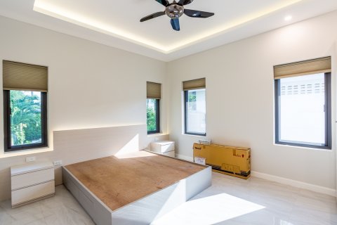 Villa in Pran Buri, Thailand 4 Schlafzimmer № 221861 - Foto 22