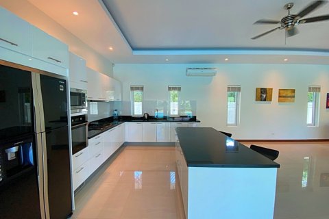 Villa in Cha-am, Thailand 4 Schlafzimmer № 221856 - Foto 16