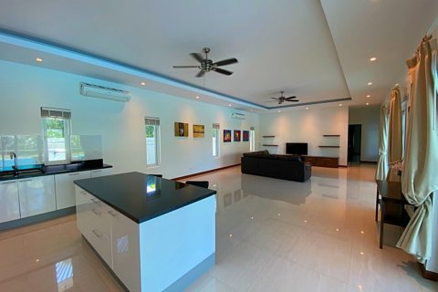 Villa in Cha-am, Thailand 4 Schlafzimmer № 221856 - Foto 15