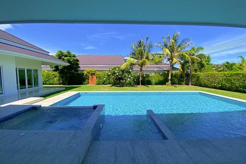 Villa in Cha-am, Thailand 4 Schlafzimmer № 221856 - Foto 9