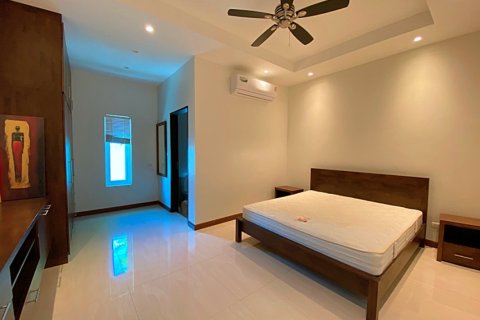 Villa in Cha-am, Thailand 4 Schlafzimmer № 221856 - Foto 29