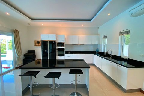 Villa in Cha-am, Thailand 4 Schlafzimmer № 221856 - Foto 17