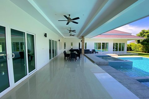 Villa in Cha-am, Thailand 4 Schlafzimmer № 221856 - Foto 14
