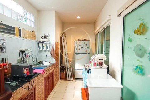 House in Bang Kruai, Thailand 3 bedrooms № 156910 - photo 11