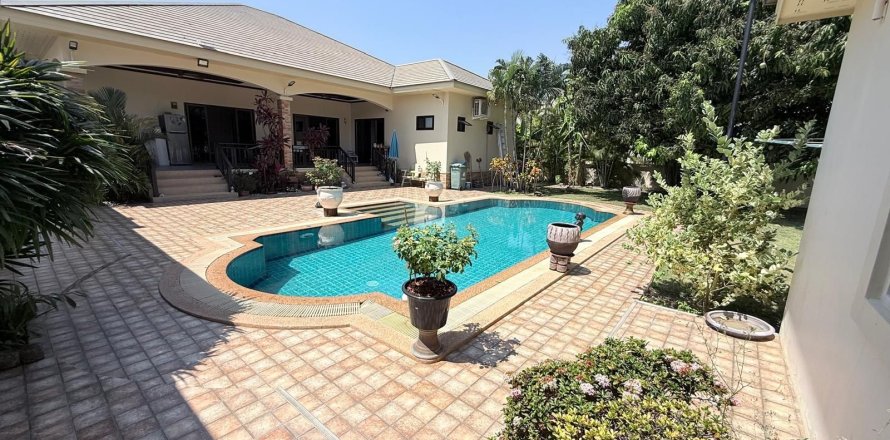 Villa à Cha-am, Thaïlande 3 chambres № 168941