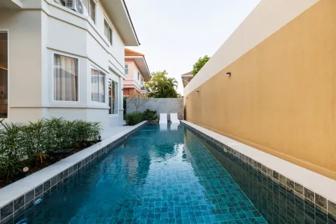 House in San Sai, Thailand 4 bedrooms № 168938 - photo 5