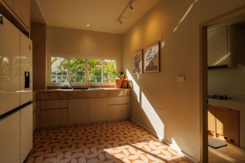 House in San Sai, Thailand 4 bedrooms № 168938 - photo 28