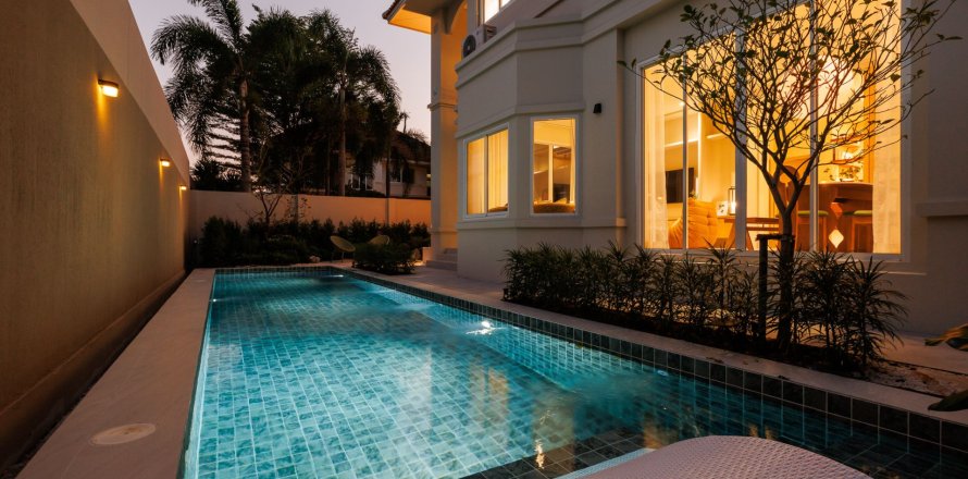 House in San Sai, Thailand 4 bedrooms № 168938