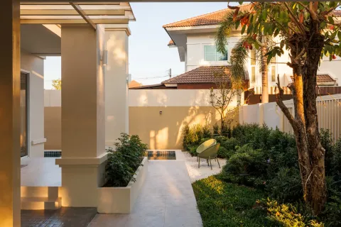 House in San Sai, Thailand 4 bedrooms № 168938 - photo 14