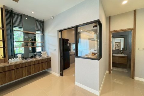 House in Krabi, Thailand 5 bedrooms № 168940 - photo 4