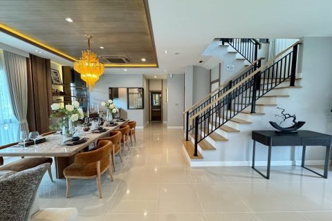 House in Krabi, Thailand 5 bedrooms № 168940 - photo 3