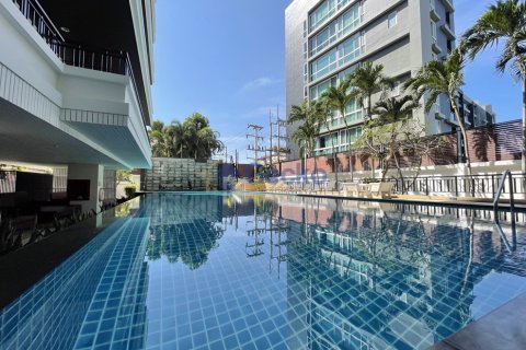 Condo in Pattaya, Thailand, 2 bedrooms  № 195913