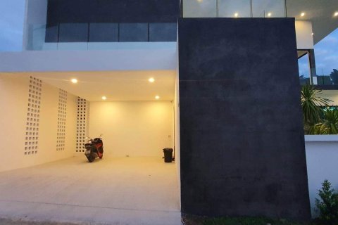 Villa in Ko Samui, Thailand 3 bedrooms № 151566 - photo 28