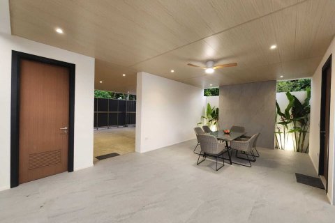 Villa in Phuket, Thailand 3 bedrooms № 135769 - photo 4