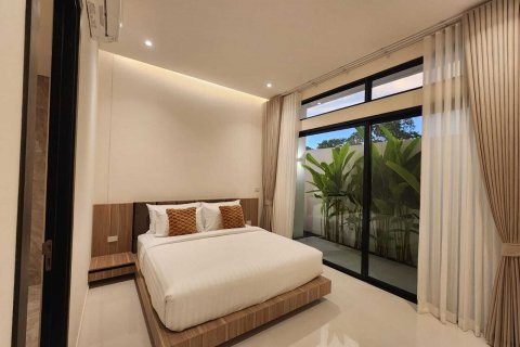 Villa in Phuket, Thailand 3 bedrooms № 135769 - photo 10