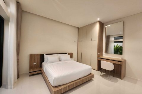Villa in Phuket, Thailand 3 bedrooms № 135769 - photo 21