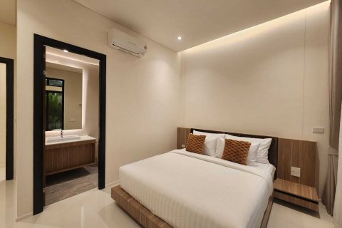 Villa in Phuket, Thailand 3 bedrooms № 135769 - photo 7