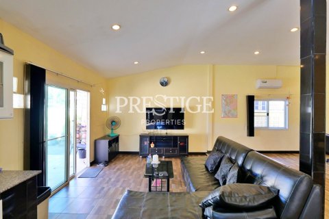 House in Pattaya, Thailand 2 bedrooms № 209118