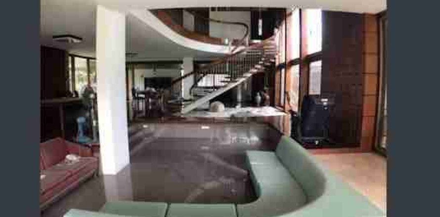 Maison à Bangkok, Thaïlande 4 chambres № 183480