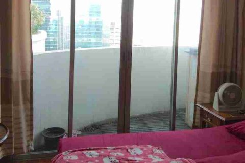 Condo in Bangkok, Thailand, 2 bedrooms № 183478 - photo 8