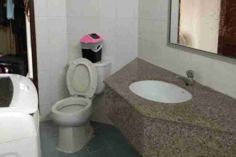 Condo in Bangkok, Thailand, 2 bedrooms № 183478 - photo 16