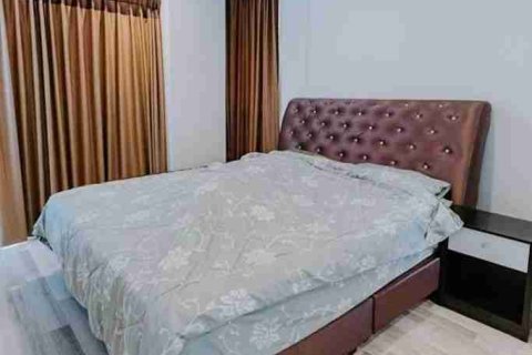 Condo in Thonburi, Bangkok, Thailand, 2 bedrooms  № 183475 - photo 8