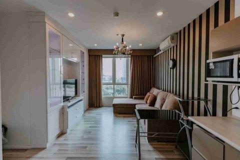 Condo in Thonburi, Bangkok, Thailand, 2 bedrooms  № 183475 - photo 1