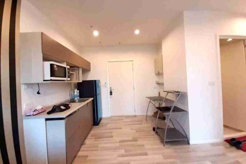 Condo in Thonburi, Bangkok, Thailand, 2 bedrooms  № 183475 - photo 4