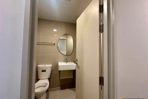 Condominio de 4 dormitorios en Bangkok, Tailandia № 209246 - foto 3
