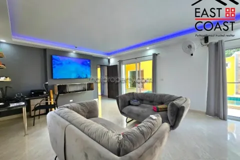Casa de 3 dormitorios en Pattaya, Tailandia № 213509 - foto 17