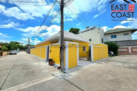 Casa de 3 dormitorios en Pattaya, Tailandia № 213509 - foto 4
