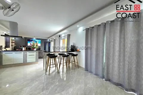 Casa de 3 dormitorios en Pattaya, Tailandia № 213509 - foto 12