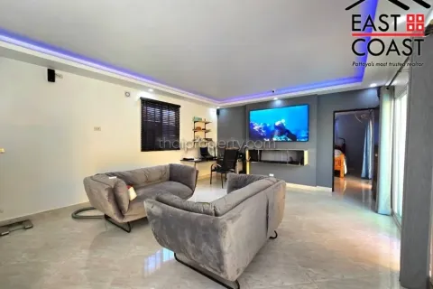 Casa de 3 dormitorios en Pattaya, Tailandia № 213509 - foto 16