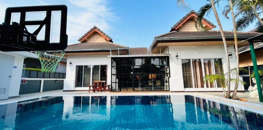 Villa in Pattaya, Thailand 2 bedrooms № 137756