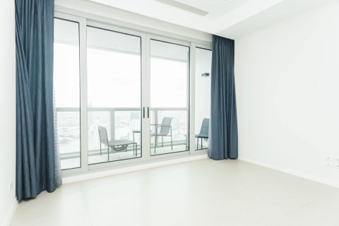 Condo in Bangkok, Thailand, 2 bedrooms  № 133736 - photo 14