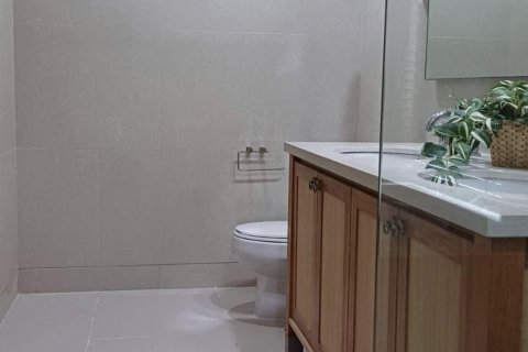Кондоминиум с 2 спальнями в Ваттхане, Бангкок, Таиланд № 133732 - фото 25