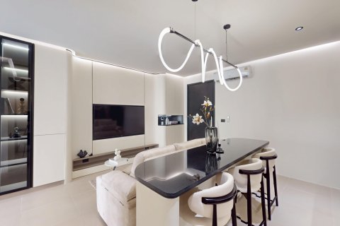 Condo in Phuket, Thailand, 3 bedrooms  № 152271 - photo 1