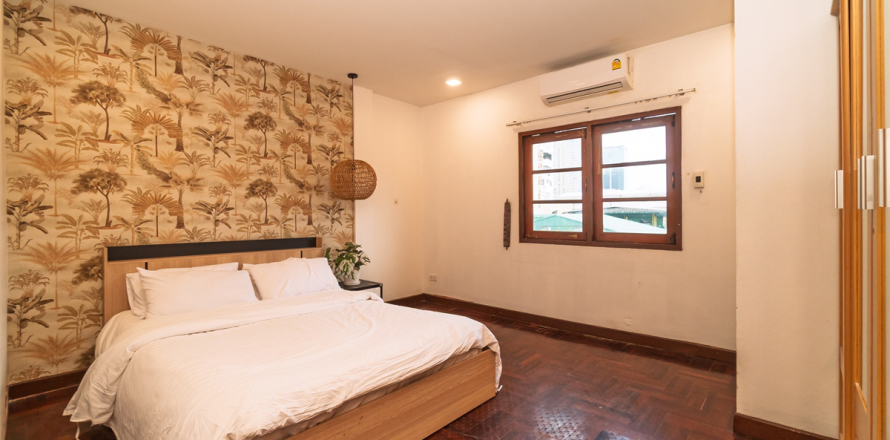 Townhouse à Bangkok, Thaïlande 5 chambres № 190444