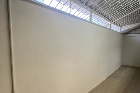 Townhouse in Bangkok, Thailand 6 bedrooms № 190445 - photo 12