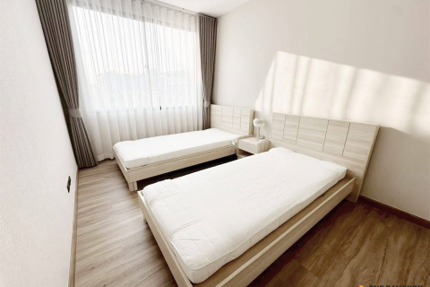 Townhouse in Bangkok, Thailand 6 bedrooms № 190447 - photo 5