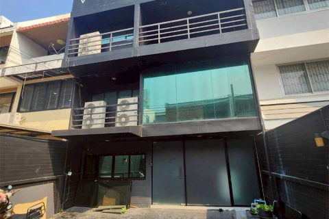 Townhouse à Bangkok, Thaïlande 5 chambres № 190448 - photo 10
