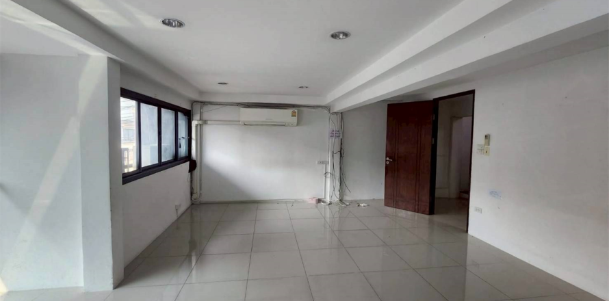Townhouse à Bangkok, Thaïlande 5 chambres № 190448