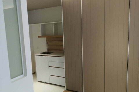 Студия в кондо в Патхум Ване, Бангкок, Таиланд № 151518 - фото 3