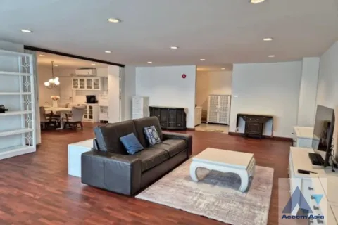 Condo in Watthana, Bangkok, Thailand, 3 bedrooms  № 218755