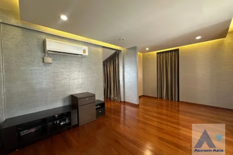 Adosado de 3 dormitorios en Sathon, Bangkok, Tailandia № 214656 - foto 14