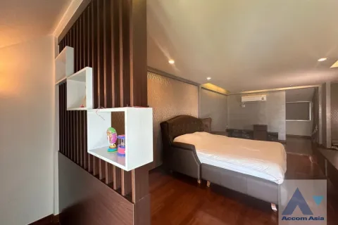 Adosado de 3 dormitorios en Sathon, Bangkok, Tailandia № 214656 - foto 12