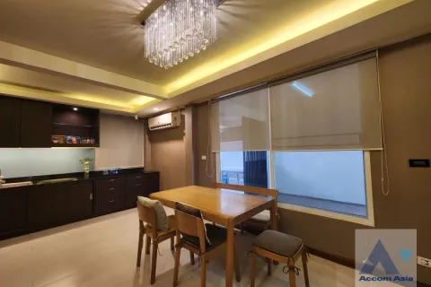Adosado de 3 dormitorios en Sathon, Bangkok, Tailandia № 214656 - foto 2