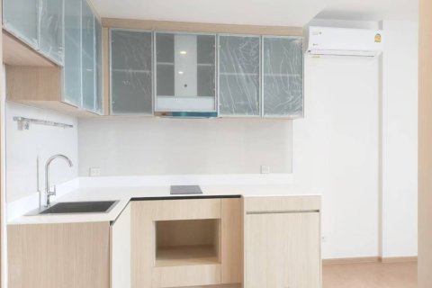 Condo in Bangkok, Thailand, 1 bedroom  № 172784 - photo 6