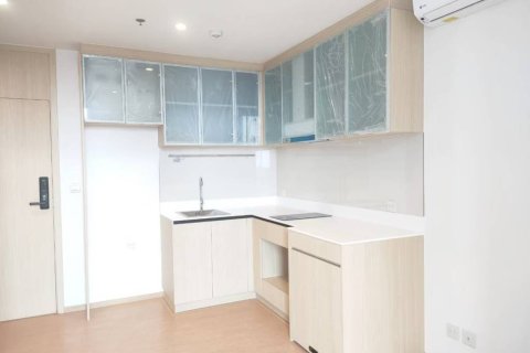 Condo in Bangkok, Thailand, 1 bedroom  № 172784 - photo 5